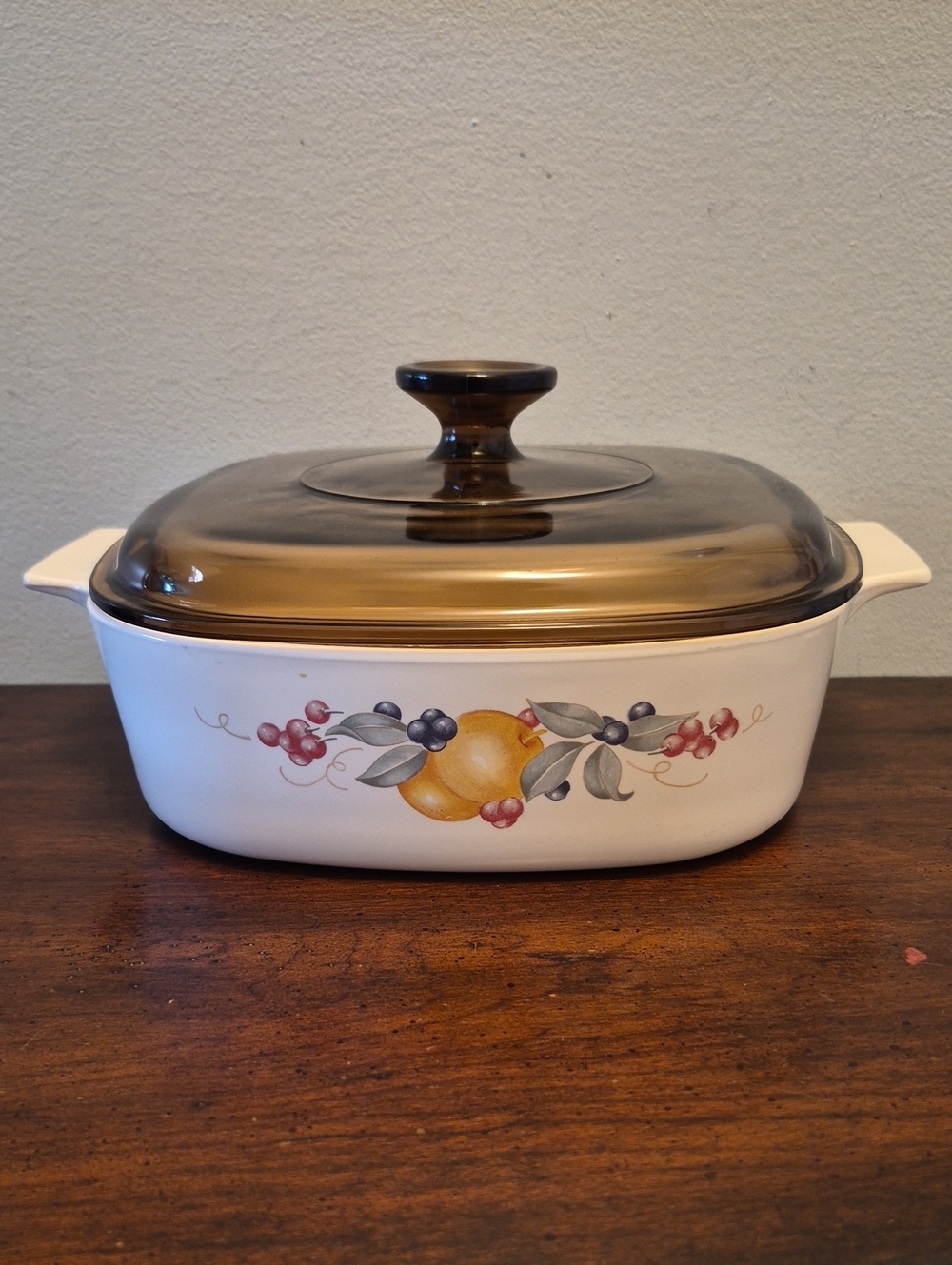 Corning Ware 2 Liter Ceramic Casserole with Amber Glass Lid Abundance